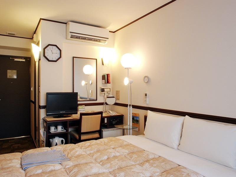 Toyoko Inn Hon-atsugi-eki Minami-guchi Eksteriør billede