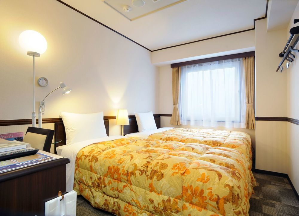 Toyoko Inn Hon-atsugi-eki Minami-guchi Eksteriør billede