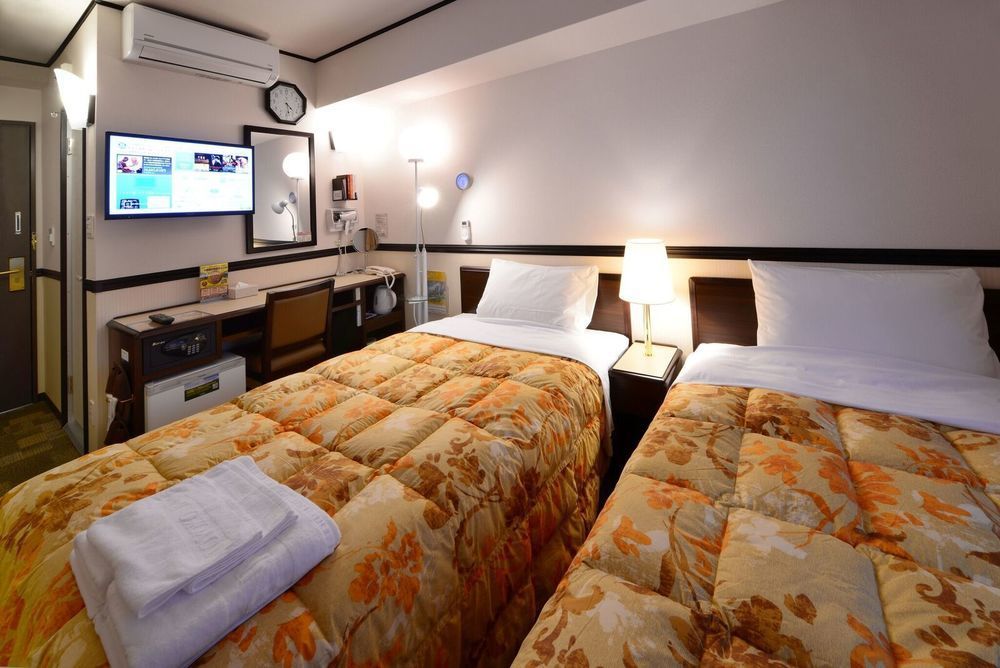 Toyoko Inn Hon-atsugi-eki Minami-guchi Eksteriør billede